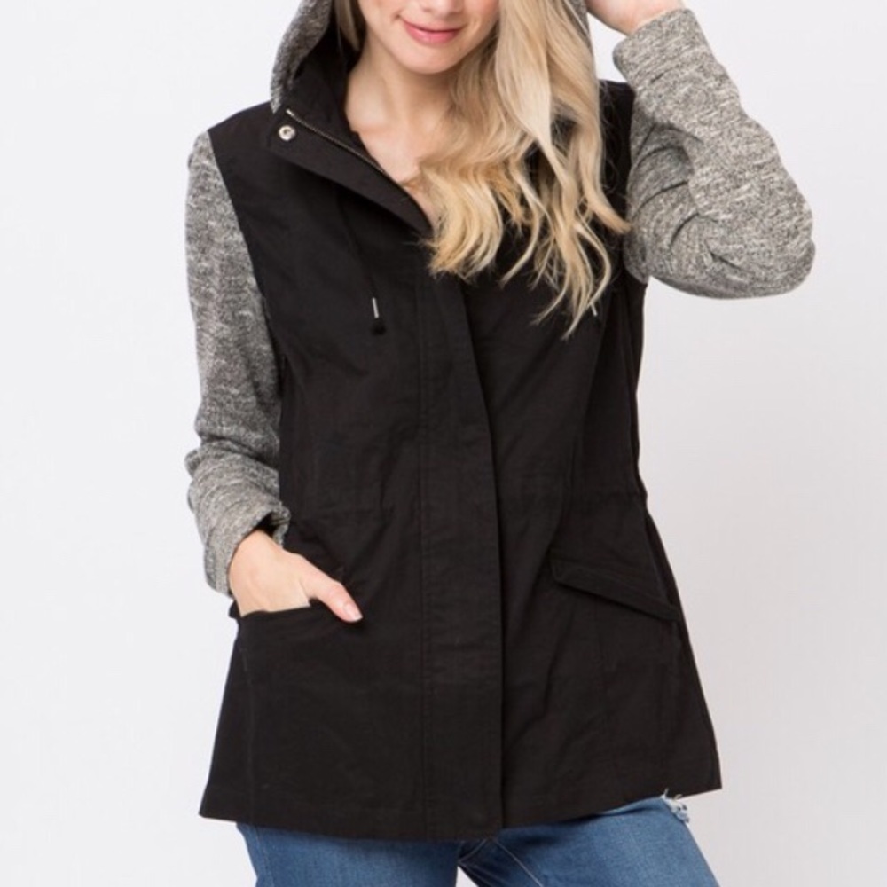 Military style cargo vest with sleeves - Picture 5 of 6